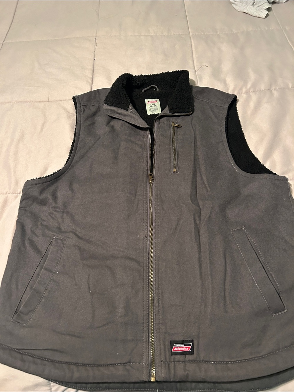 Dickies Men’s Gray Sherpa-Lined Work Vest